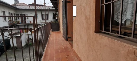 2-salle Appartement à Trezzo sull'Adda, Italy No. 14070 6