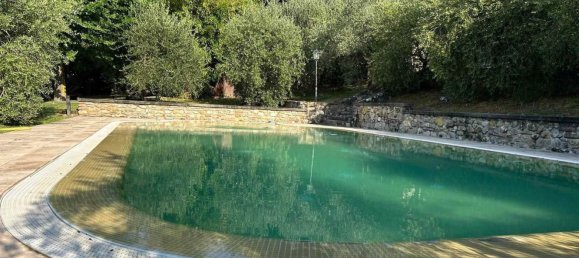 Дом с 6 комнатами в Виккьо, Италия № 200464 23