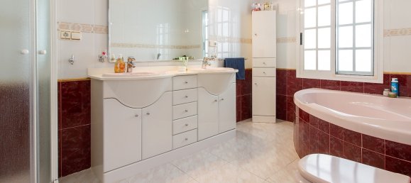 6 bedrooms Villa in L'Alfàs del Pi, Spain No. 4360 10