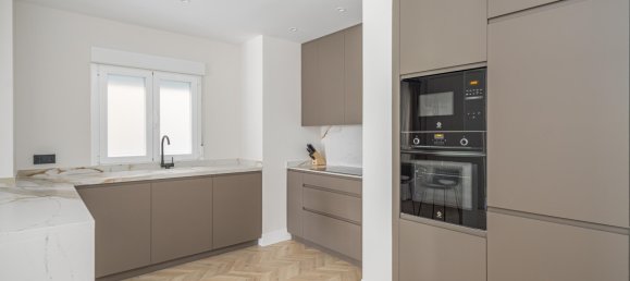 2 bedrooms Apartment in Madrid, Spain No. 125574 2