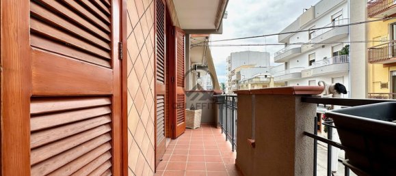 Apartamento de 5 dormitorios en Andria, Italy No. 330196 3