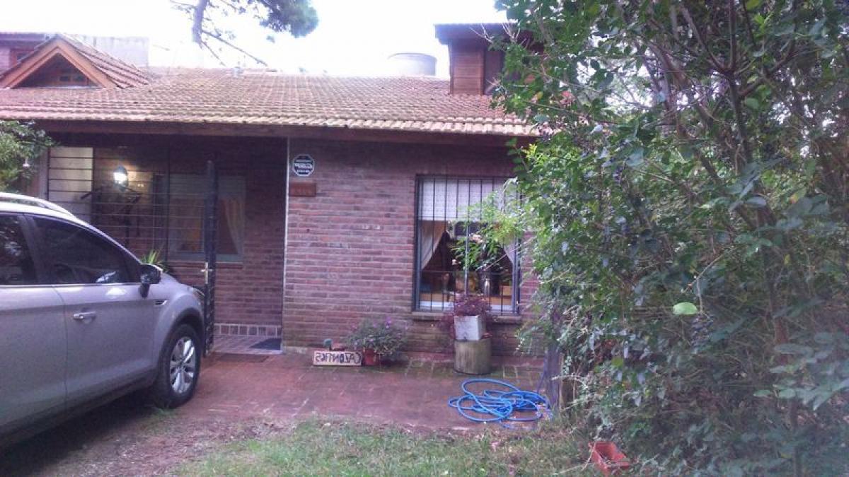 3 bedrooms Apartment in Mar del Plata, Argentina No. 71237