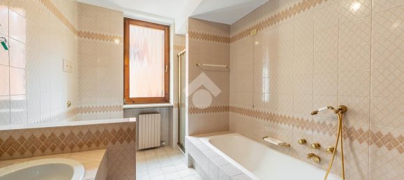 3 Schlafzimmer Wohnung in Verona, Italy, Nr. 377662 15