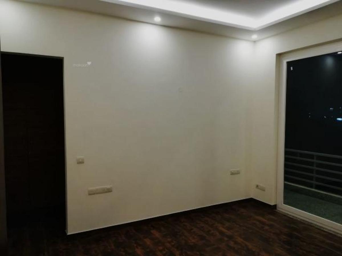 3 bedrooms House in Gurgaon, India No. 9936