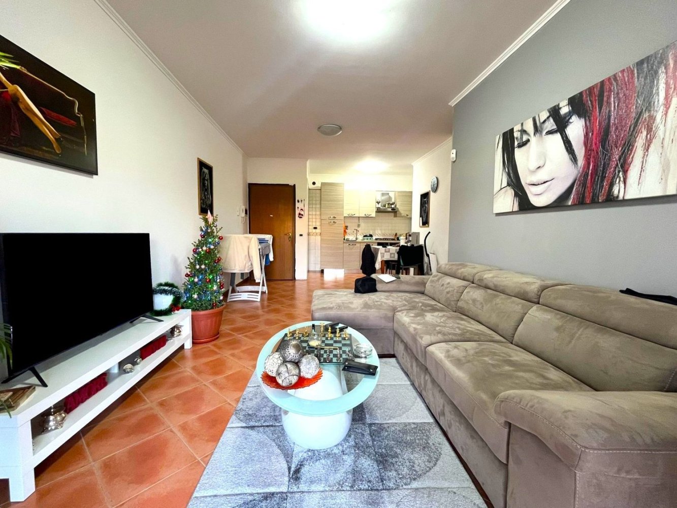 2 rooms Apartment in Rome, Italy No. 20534