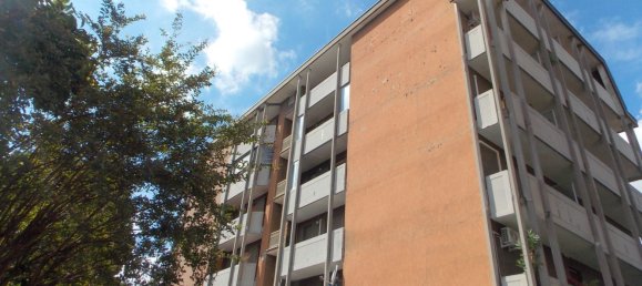 3 bedrooms Apartment in Lissone, Italy No. 378443 4