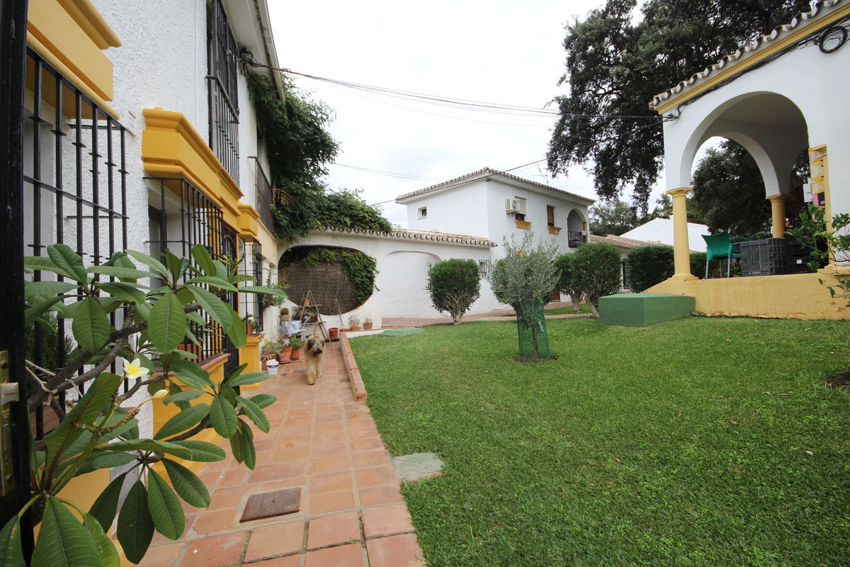 2 bedrooms Townhouse in Marbella, Spain No. 53990