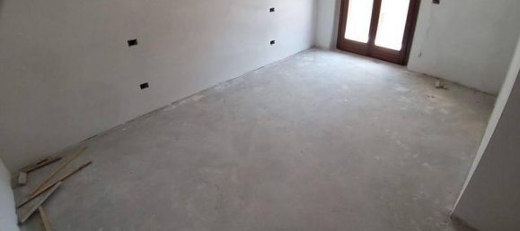 3-Zimmer Wohnung in Voghera, Italy, Nr. 24500 9