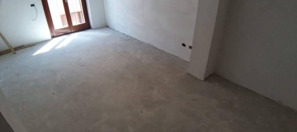 3-Zimmer Wohnung in Voghera, Italy, Nr. 24500 11
