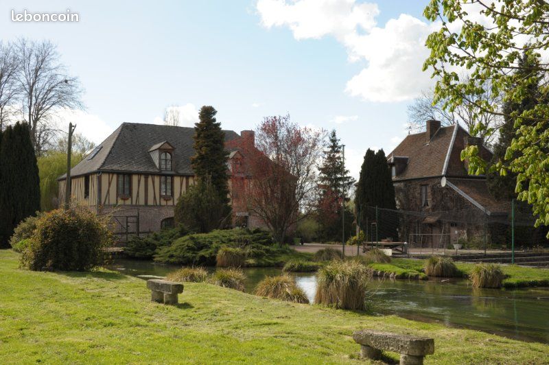 Casa de 8 dormitorios en Estissac, France No. 76381