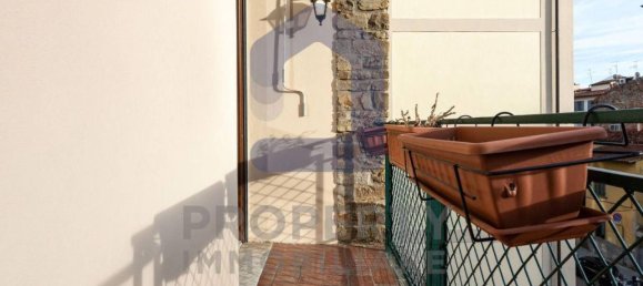 5 rooms Apartment in Florence, Italy No. 83898 16