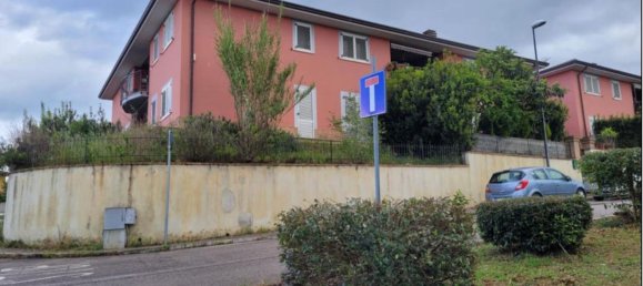 5 Schlafzimmer Wohnung in Todi, Italy, Nr. 378105 3