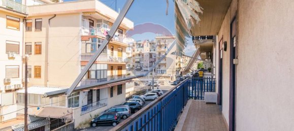 1 bedroom Apartment in Catania, Italy No. 279755 9