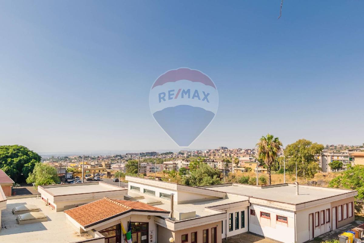 1 bedroom Apartment in Catania, Italy No. 279755