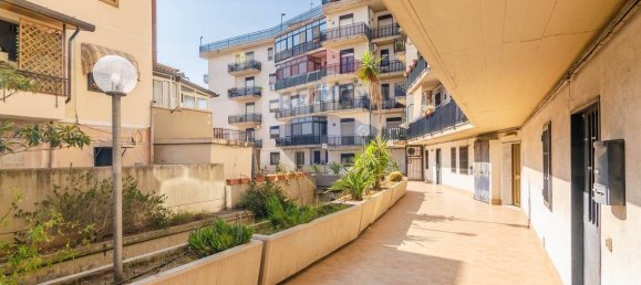 1 bedroom Apartment in Catania, Italy No. 279755 25