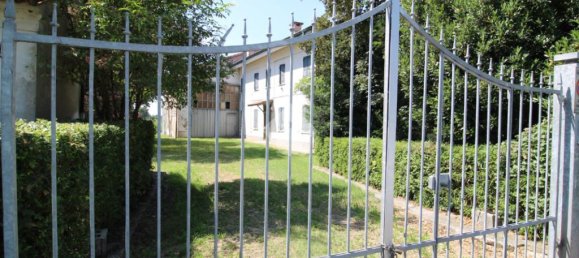 2 bedrooms House in Pegognaga, Italy No. 366518 4