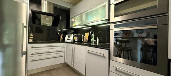 4 bedrooms House in Saint-Remy-les-Chevreuse, France No. 351411 4