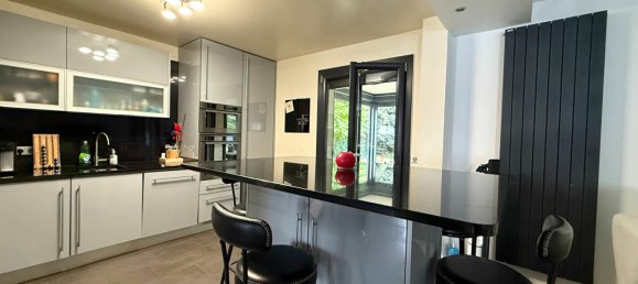 4 bedrooms House in Saint-Remy-les-Chevreuse, France No. 351411 24