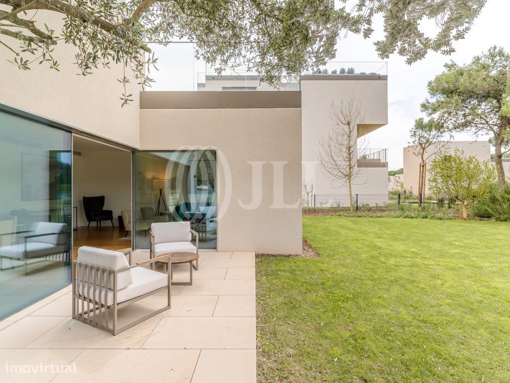 3 bedrooms House in Cascais, Portugal No. 119736