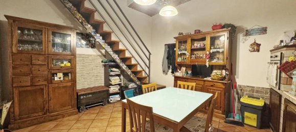 2 bedrooms Apartment in Campi Bisenzio, Italy No. 330106 5