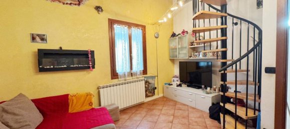 2 bedrooms Apartment in Campi Bisenzio, Italy No. 330106 16