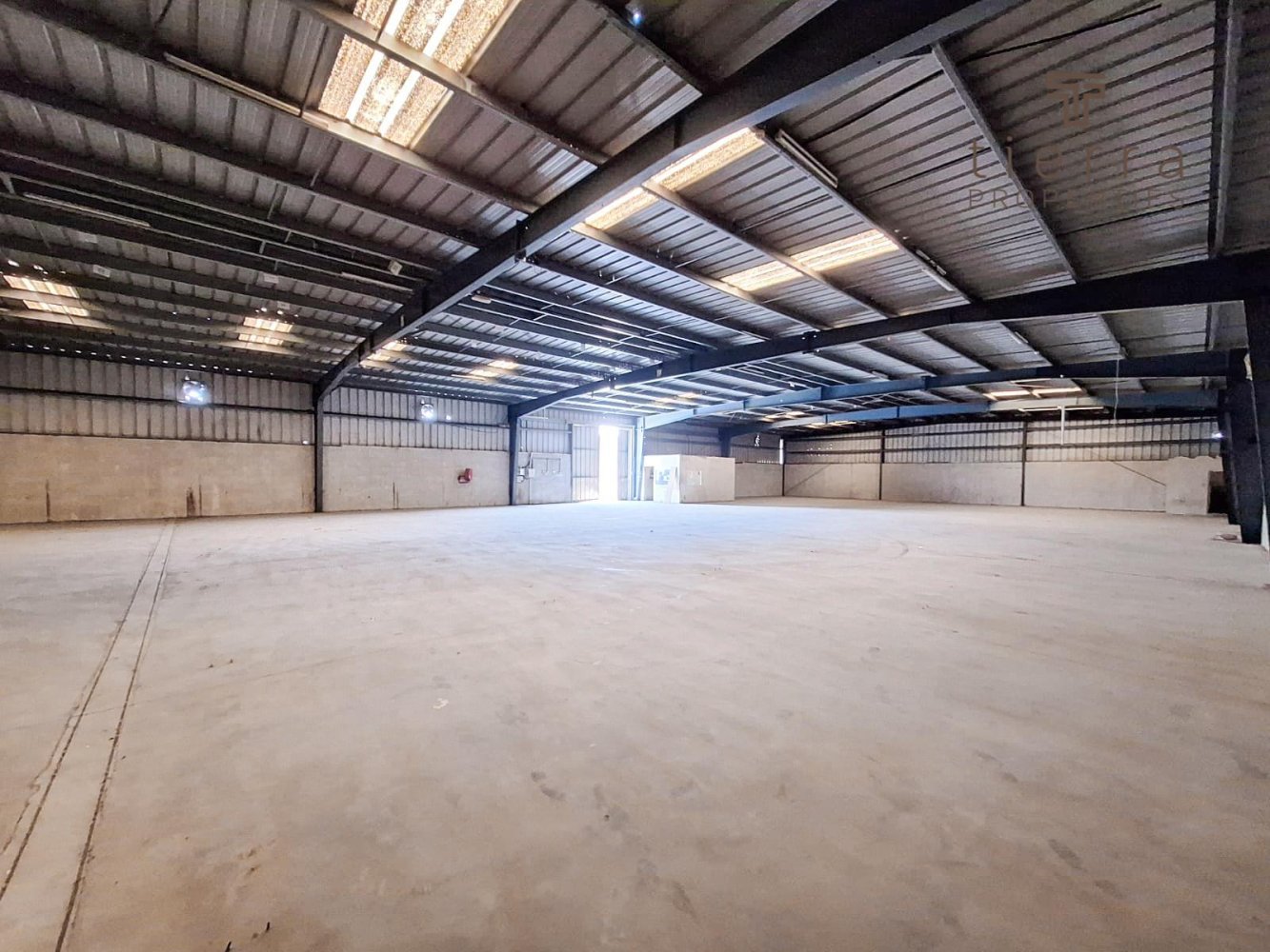 Entrepôt à Ras Al Khor, UAE 1347.1m² No. 25221