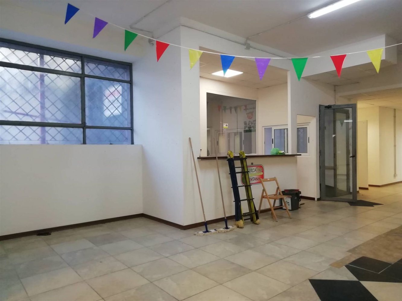 Gewerbliche Immobilie in Mentana, Italy 365m², Nr. 164874