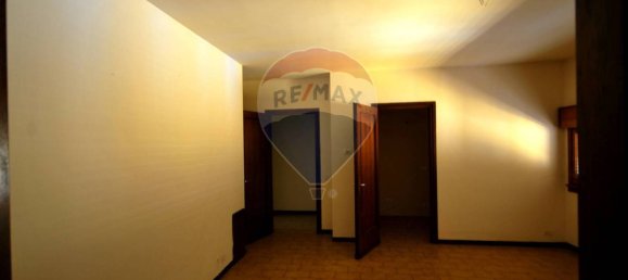 Büro in Finale Emilia, Italy 73m², Nr. 329147 24