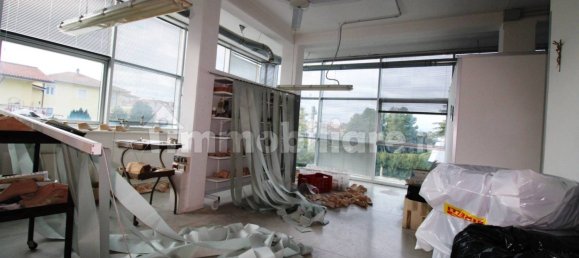 5-salle Entrepôt à Sant'Elpidio a Mare, Italy No. 320602 26