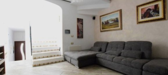 5 rooms House in Oliena, Italy No. 255492 2