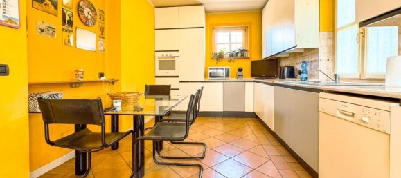 5 Schlafzimmer Haus in Suno, Italy, Nr. 377491 8