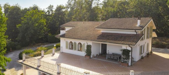 20 rooms Villa in Lucca, Italy No. 287305 16