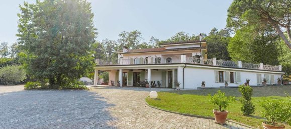 20 rooms Villa in Lucca, Italy No. 287305 10