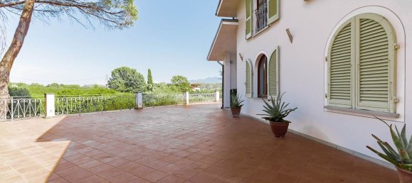 20 rooms Villa in Lucca, Italy No. 287305 22