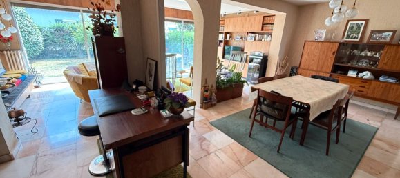 5 Schlafzimmer Haus in Aussillon, France, Nr. 339359 3