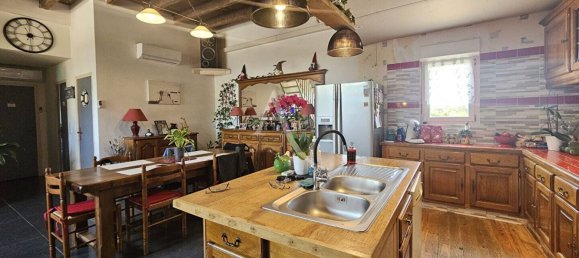 3 Schlafzimmer Haus in Saint-Georges-sur-Cher, France, Nr. 261076 4