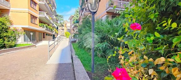 3 rooms Apartment in Rome, Italy No. 286767 3