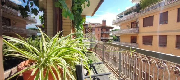 3 rooms Apartment in Rome, Italy No. 286767 26
