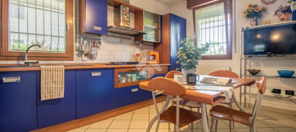 10-salle Villa à Ravenna, Italy No. 177811 12