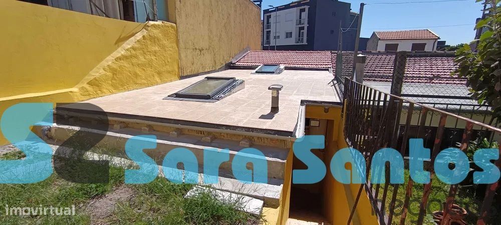 2 bedrooms House in Porto, Portugal No. 159782