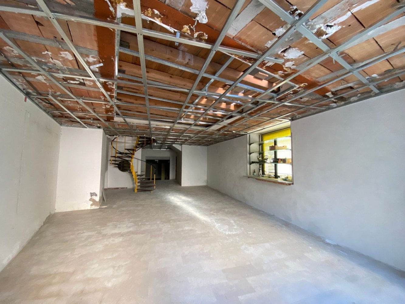 Bureau à Castel Ivano, Italy 311m² No. 285613