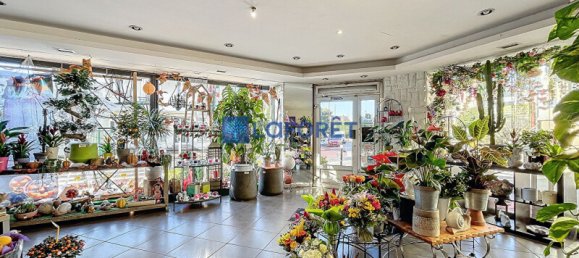 5 bedrooms Commercial property in Savigny-sur-Orge, France No. 176257 3