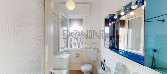 Apartamento de 2 dormitorios en Tradate, Italy No. 223482 14