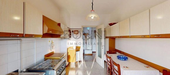 Apartamento de 2 dormitorios en Tradate, Italy No. 223482 5