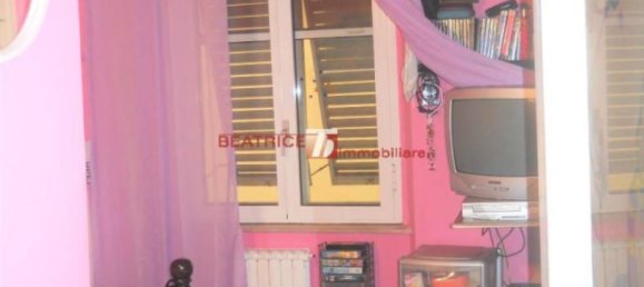 3 bedrooms Apartment in Lucca, Italy No. 11981 11