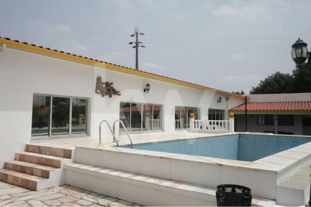 25 bedrooms Land in Gaviao, Portugal No. 122777