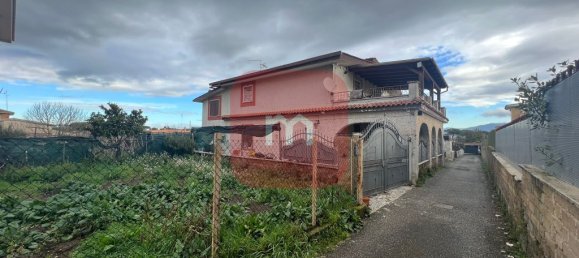 2 bedrooms Apartment in Rome, Italy No. 46233 2