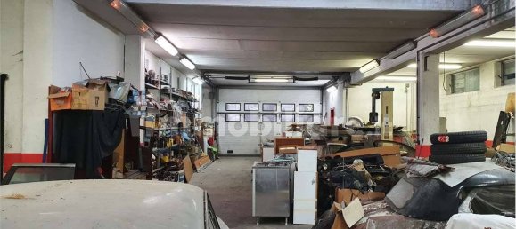 3 rooms Warehouse in Como, Italy No. 150780 8