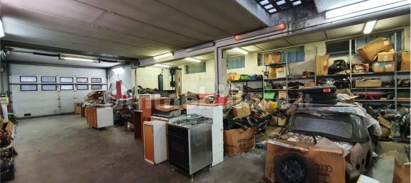 3 rooms Warehouse in Como, Italy No. 150780 20