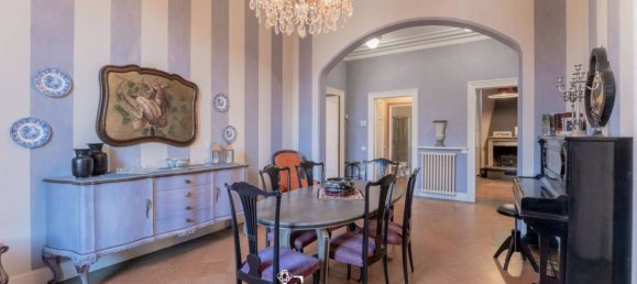Villa de 7 dormitorios en Porto Valtravaglia, Italy No. 67804 10